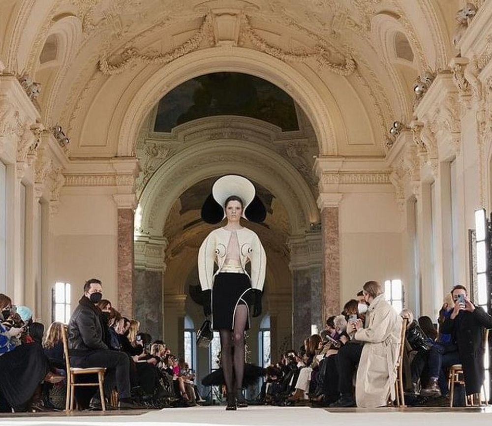 Kristy Ponomar Schiaparelli Couture Spring 2022