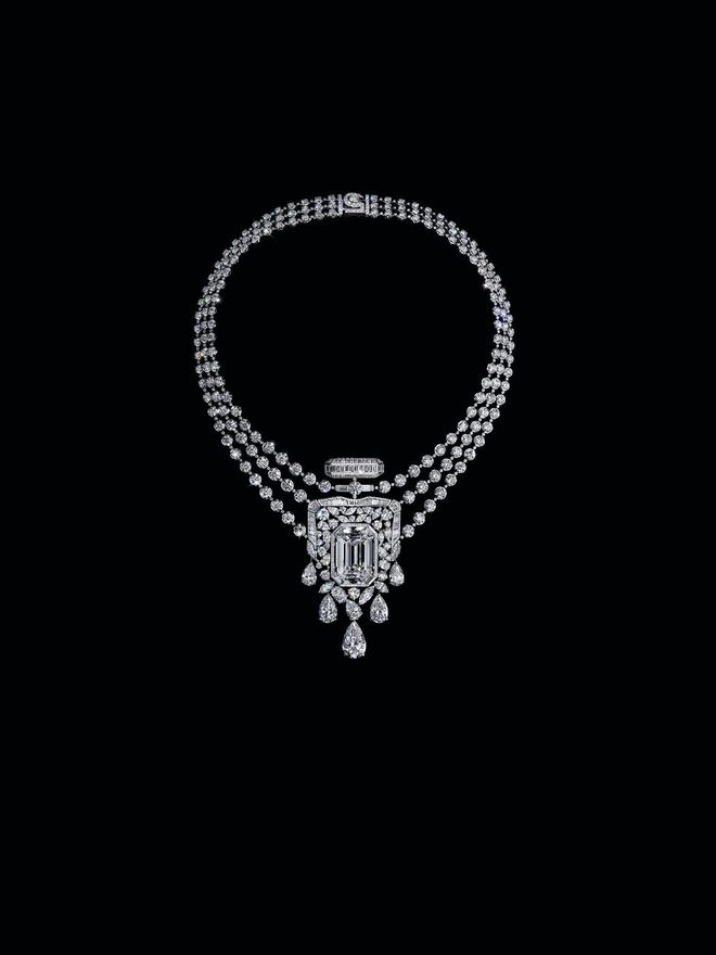 55.55 necklace in white gold and diamonds, featuring a 55.55-carat emerald-cut DFL Type IIa diamond. (Photo: Chanel)