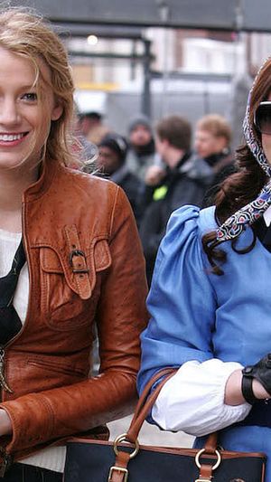 Actresses Blake Lively and Leighton Meester on location for "Gossip Girl" on March 14, 2008 in New York City.  (Photo by James Devaney/Getty Images)