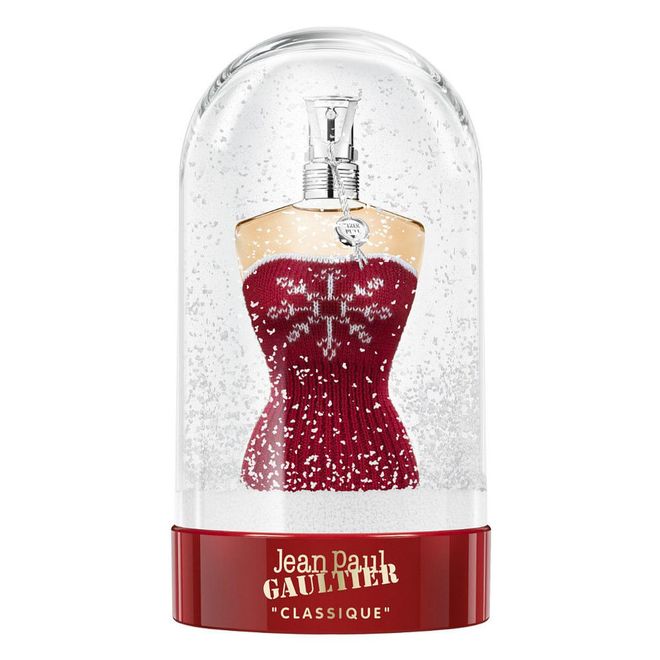 One of the world’s most iconic flacons, Jean Paul Gaultier’s Classique is now given a new festive look that’s perfect for the holiday season. Shaped like the curves of a woman’s body in a tight corset, this instantly recognisable bottle has seen numerous past outfits. And this year, it dons a tube knit top that has a snowflake motif on it. What’s more, instead of being presented in a can, it comes in a super cute snow globe, making it the perfect vanity décor this Christmas. If you’re still not convinced, its rum-laced rose, vanilla and sandalwood eau definitely will.