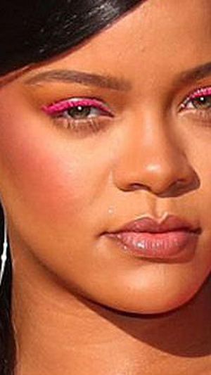 Rihanna with pink mascara