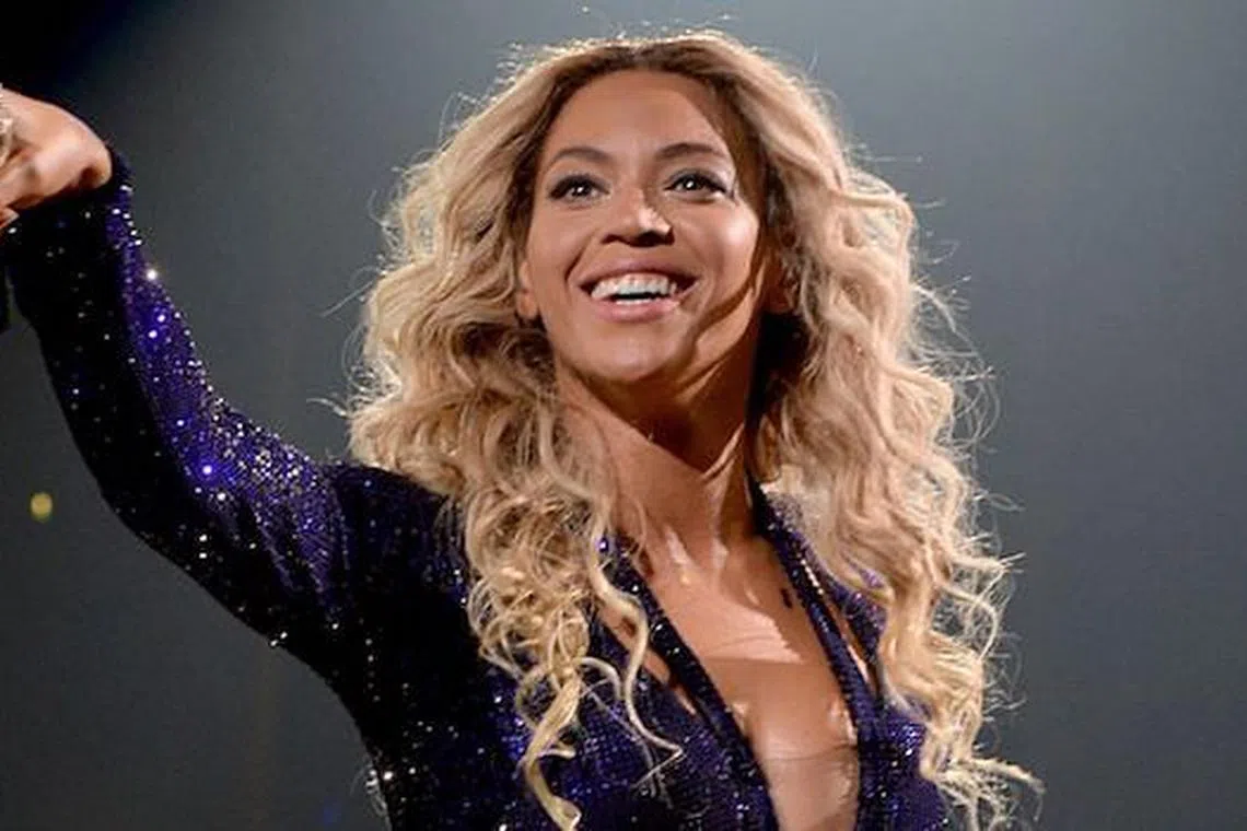 Beyoncé Goofing Around Backstage In This Candid Video Will Make Your ...