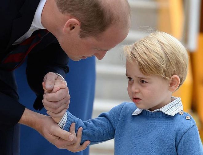 William assures an apprehensive George when arriving at the Victoria Airport for a Royal Tour in Victoria, Canada.

Photo: Getty