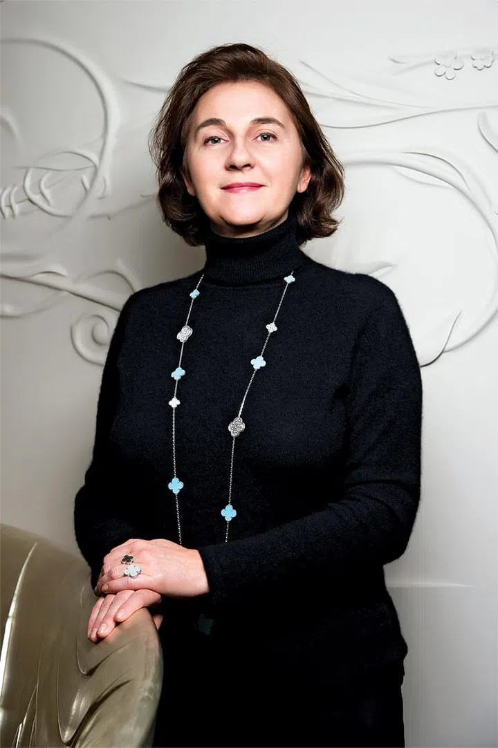 Inside Van Cleef & Arpels' “The Art & Science Of Gems” Exhibition At