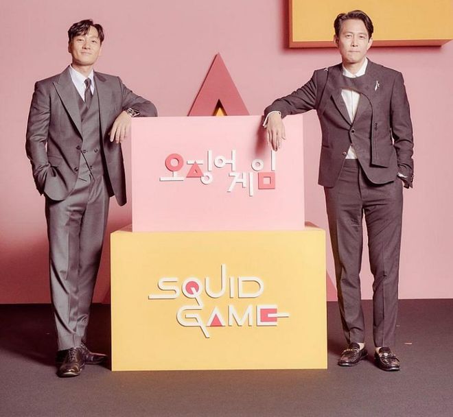 Park Hae-soo (left) and Lee Jung-jae. (Photo: Netflix)