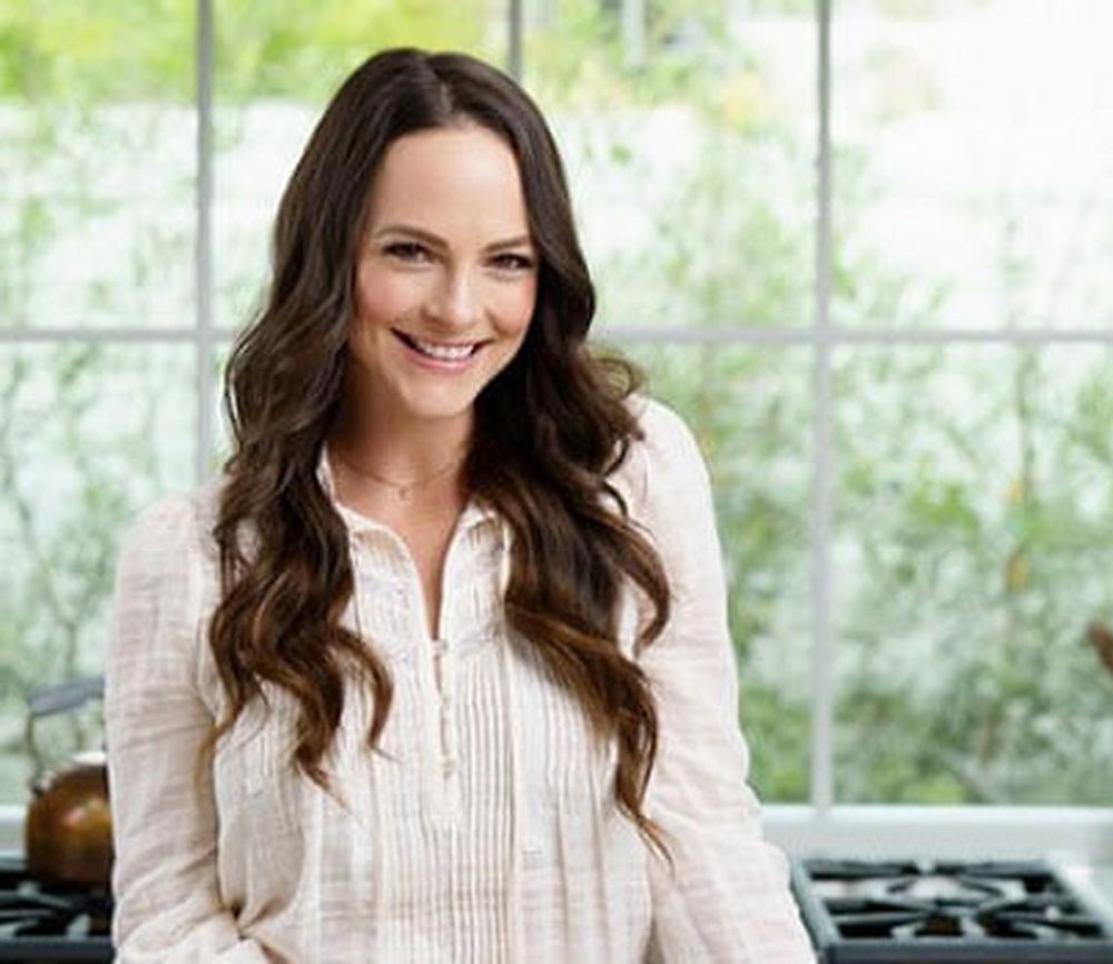 Celebrity-Nutritionist-Kelly-LeVeque