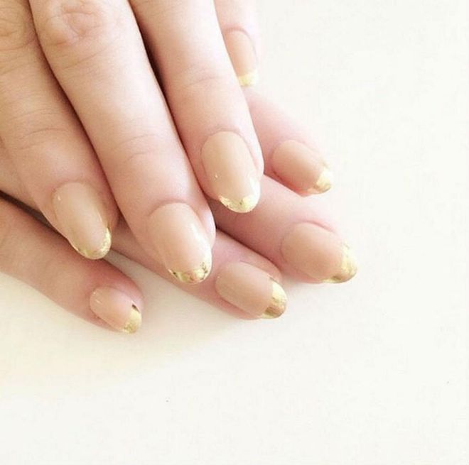 Find a nude that matches your skin tone and add a soft yellow gold tip for a result that's refined, not glitzy.
@jennahipp