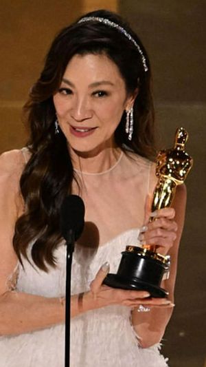 Michelle Yeoh 2023 Oscars