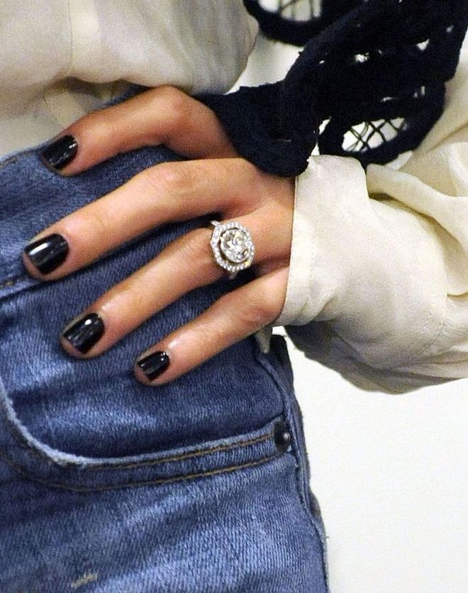 Joel Madden opted for a 6-carat, Neil Lane ring for Nicole Richie, clocking in at $75,000 (£57,919).