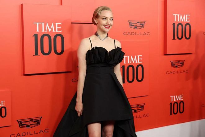 Amanda Seyfried Is All Glamour In A Black High-Low Dress And Red Lip