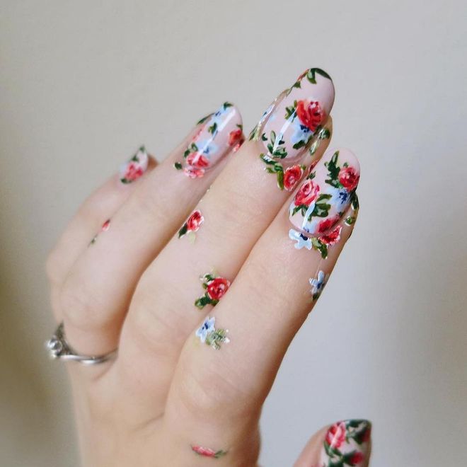 A floral manicure is groundbreaking when it extends beyond its normal limits. Photo: @ladycrappo