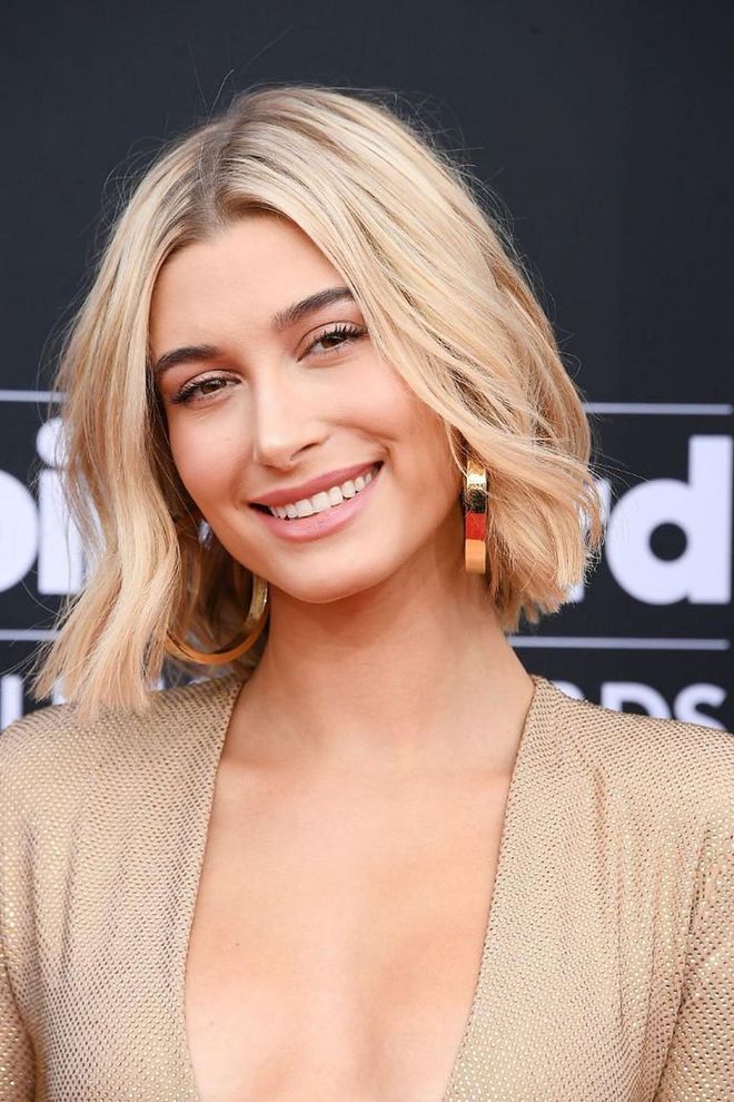 To keep things breezy, limit soft bends to below the cheekbones like Hailey Baldwin to add texture without pumping up the volume.

Photo: Getty