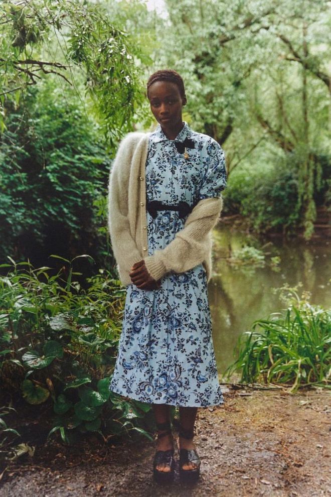 Erdem Moralioglu found his post-pandemic dream in the outskirts of London in a mystical forest. At least, it looks mystical when you put in dreamy floral dresses done in the romantic style synonymous with the Brit designer. The collection, designed while he was in quarantine, was inspired by Regency dress and the 1960s, another time of turmoil and political upheaval.