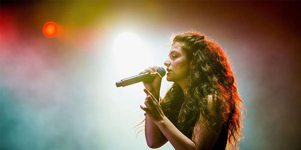 LORDE’S SECOND ALBUM HAS THE BEST LYRICS SHE’S “EVER WRITTEN IN HER LIFE”