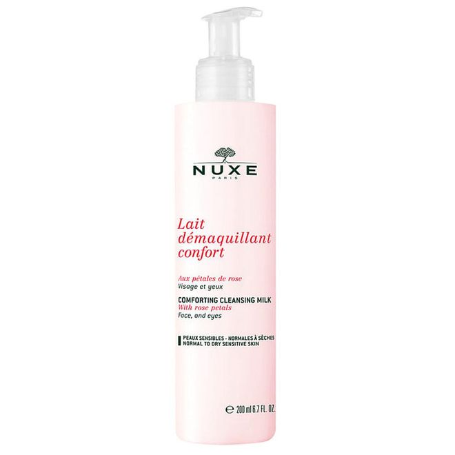 Rosewater soothes as macadamia oil nourishes and comforts dry and sensitive skin.