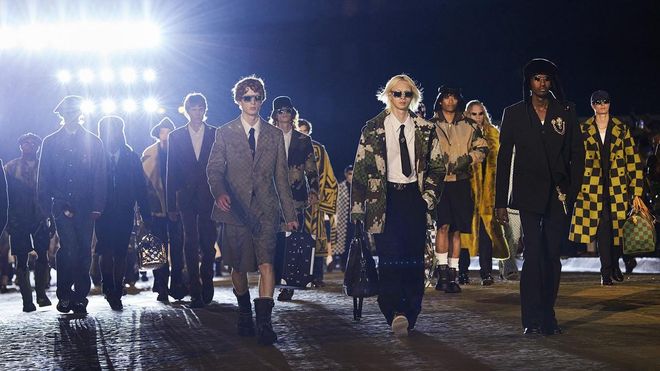 The finale of Williams’ first Louis Vuitton show, held on the Pont Neuf.