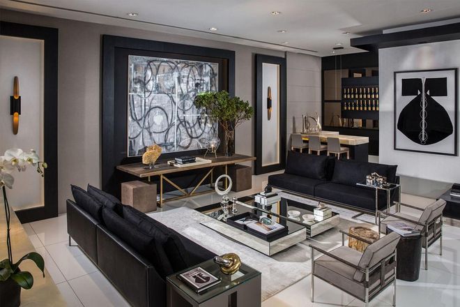 Susy's design space of dark grays and black is nothing short of a sleek atmosphere for viewers. Selecting pieces with mirrored edges creates a visually compelling geometric space in line with the essence of the Parisian fashion house.