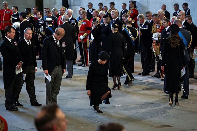 Respects paid to the late Queen