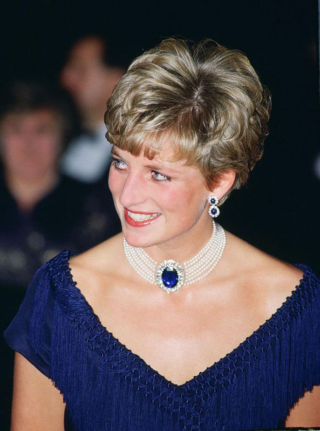 Early in her marriage, Diana was given a stunning sapphire brooch by the Queen Mother, which she later had fashioned into a necklace featuring seven strands of pearls. The piece would go on to become one of her signature jewelry looks.
Photo: Getty 