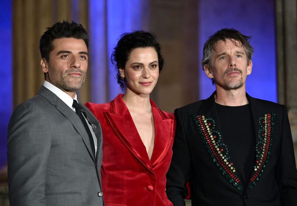 (left to right) Oscar Isaac, May Calamawy and Ethan Hawke. Photo by Gareth Cattermole/Getty Images for Disney.