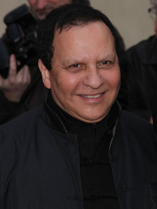 Born in Tunisia, Alaïa was one of the kings of fashion that ruled over the ’80s. During an era of high-octane glamour, the self-taught couturier’s designs were clean, sleek and form-fitting—and quite the sartorial respite. Never a fan of fame, wealth or branding, his works made instant fans out of Madonna, Grace Jones and his supermodel god-daughter Naomi Campbell, who till this day still refers to 
Alaïa as “Papa”.