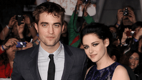 Robert Pattinson “Fell Off the Bed” While Kissing Kristen Stewart During Twilight Audition
