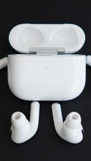 Your First Look At The Apple AirPods 3-Feature Image