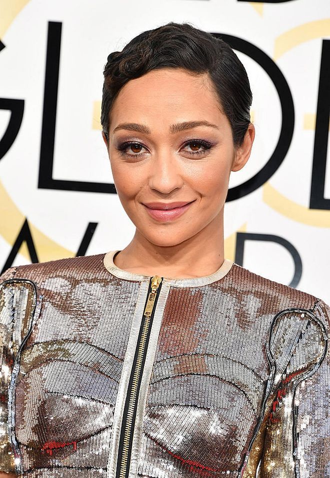 The "Loving" actress rocks soft smoky eyes that complements her dress. 

Photo: Getty Images